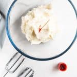 STEP-4-ALTERNATE-SHOT_santa-buttercream-board