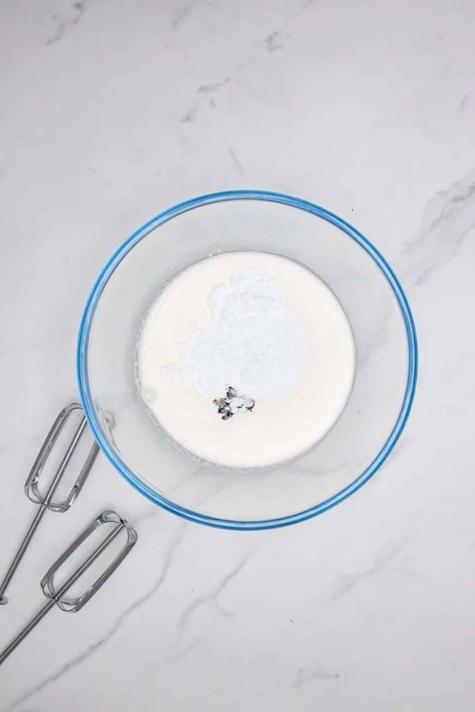 chantilly cream step 1 mix all ingredients