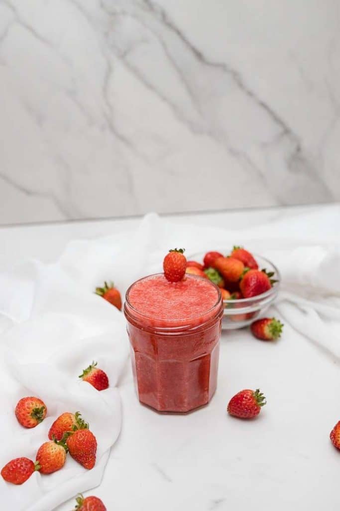 strawberry sauce -  image in jar