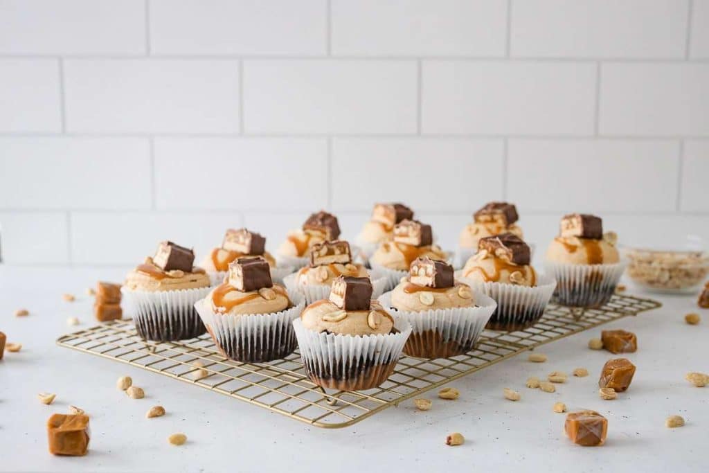 Snickers_Cupcakes